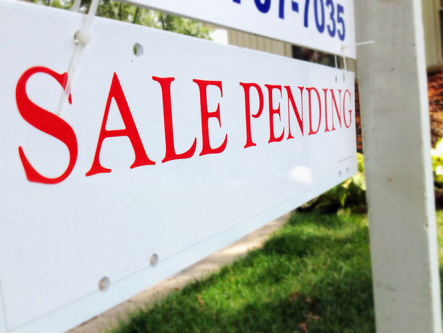 Pending Home Sales Rise In December